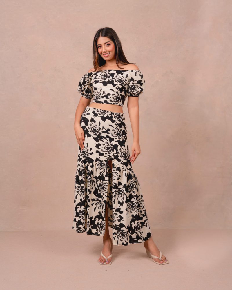 Ivory Shadow Ruched Skirt — Arvento